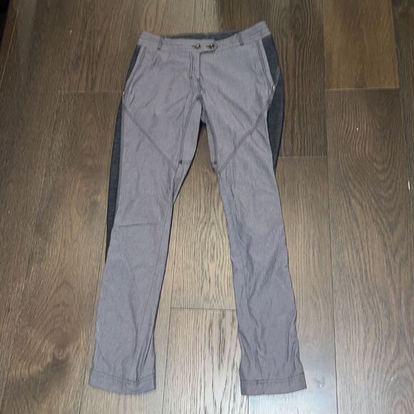 lululemon athletica Pants - Lululemon
Women's Size 6 Pant